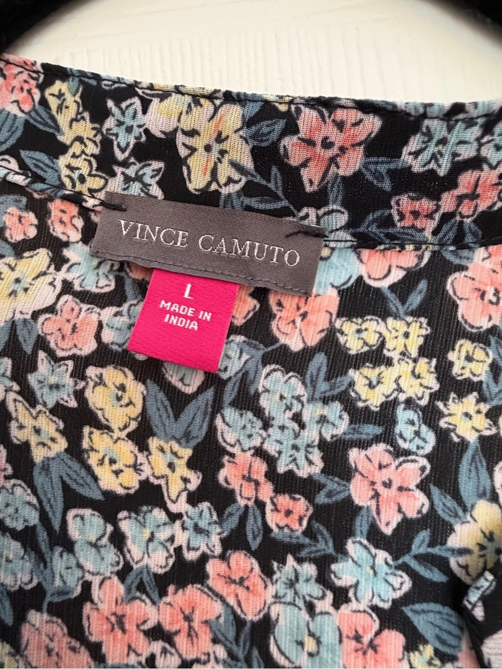 NWT Vince Camuto Navy Floral Ruffle-Sleeve Blouse - Picture 3 of 6
